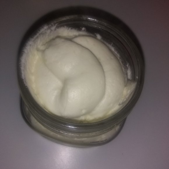 Homemade Shea Butter from Ghana (hand whipped by my own hands with love) - Picture 3 of 7